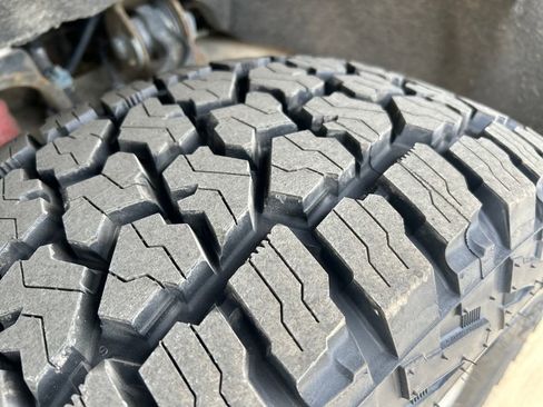 Used 2024 Chevrolet Silverado 2500 LT image 9