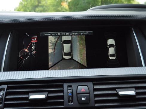 Used 2016 BMW 550i xDrive Sedan image 24