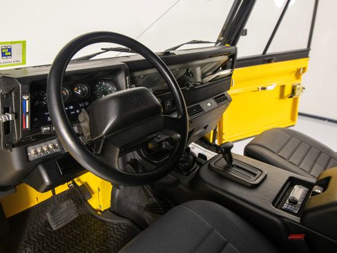 Used 1997 Land Rover Defender 90 image 42