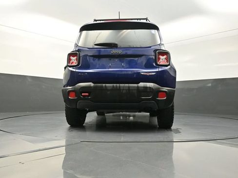 Used 2016 Jeep Renegade Trailhawk AWD/4WD image 36