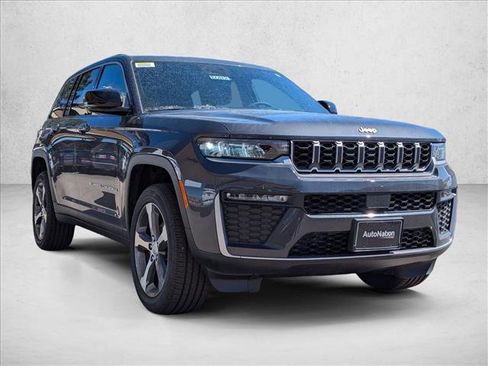 New 2026 Jeep Grand Cherokee Limited AWD/4WD image 6