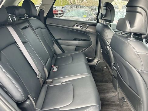 Certified 2025 Kia Sportage EX w/ EX Premium Package AWD/4WD image 15