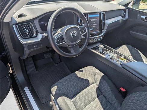 Used 2024 Volvo XC60 B5 Core w/ Protection Package Premier AWD/4WD image 10
