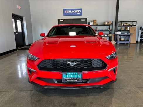 Used 2022 Ford Mustang Coupe RWD image 3