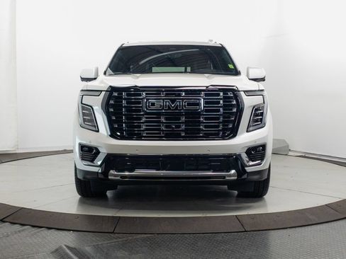 Used 2025 GMC Yukon Denali Ultimate w/ LPO, Floor Liner Package AWD/4WD image 2