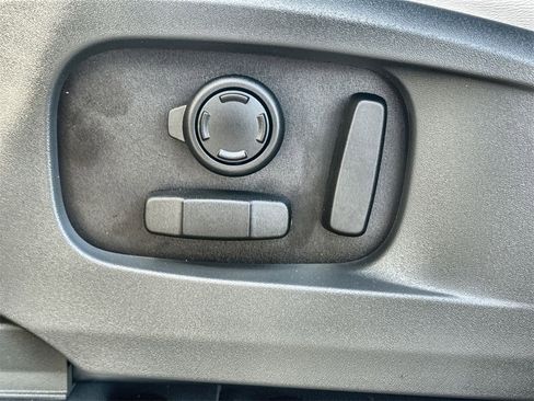 Used 2026 Land Rover Defender 110 S image 20