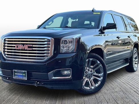 Used 2018 GMC Yukon XL SLT w/ Premium Edition image 3