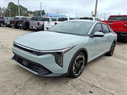 Used 2025 Kia K4 EX image 3