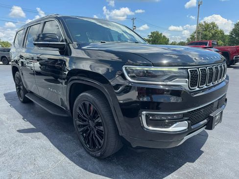 Used 2023 Jeep Wagoneer Series II w/ Flexible Seating Group AWD/4WD image 18