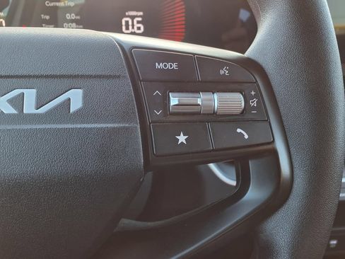 Used 2025 Kia K4 FWD image 18