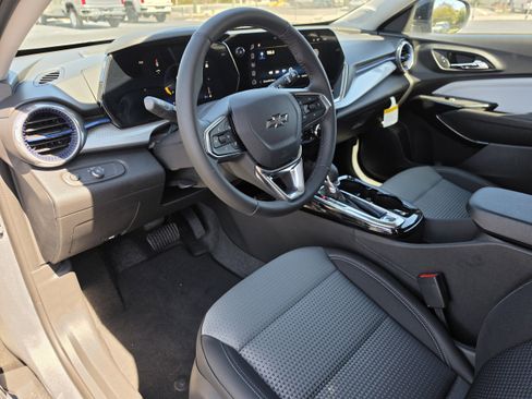 New 2026 Chevrolet Trax LT w/ Driver Confidence Package image 19