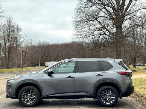 Used 2021 Nissan Rogue S AWD/4WD image 9
