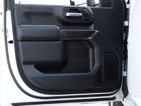 Used 2020 Chevrolet Silverado 2500 LTZ AWD/4WD image 23
