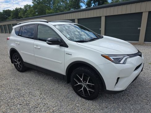 Used 2018 Toyota RAV4 SE w/ Protection Package AWD/4WD image 7