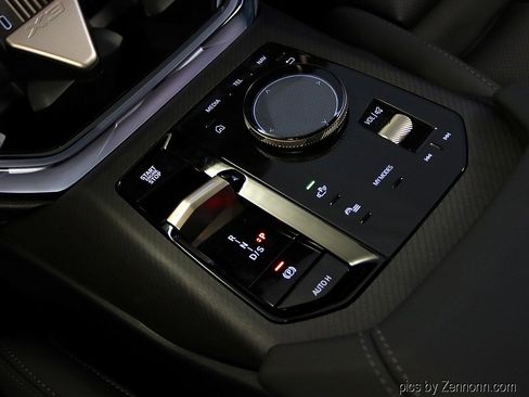 Used 2025 BMW X3 xDrive30i w/ Premium Package image 25