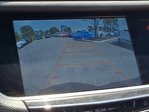 Used 2017 Cadillac XT5 Premium Luxury w/ Driver Assist Package FWD image 10