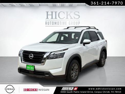 Certified 2025 Nissan Pathfinder SV image 1