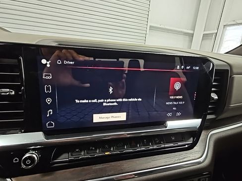 Used 2024 GMC Sierra 1500 SLT w/ SLT Premium Plus Package image 15