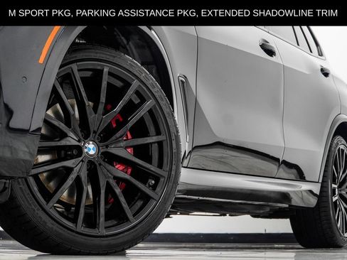 Used 2022 BMW X5 sDrive40i w/ M Sport Package RWD image 3