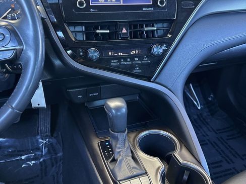 Used 2023 Toyota Camry SE image 16