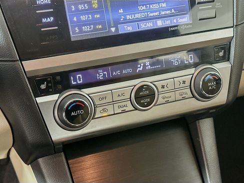 Used 2016 Subaru Legacy 2.5i Limited image 23