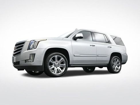 Used 2019 Cadillac Escalade Premium Luxury image 38