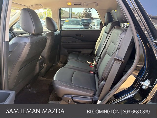 Used 2025 Nissan Pathfinder SL AWD/4WD image 15