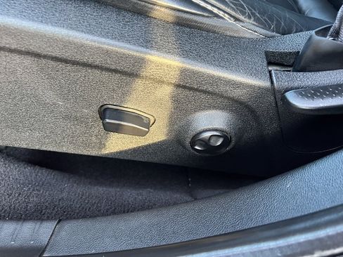 Used 2015 Dodge Journey Crossroad w/ Flexible Seating Group image 24