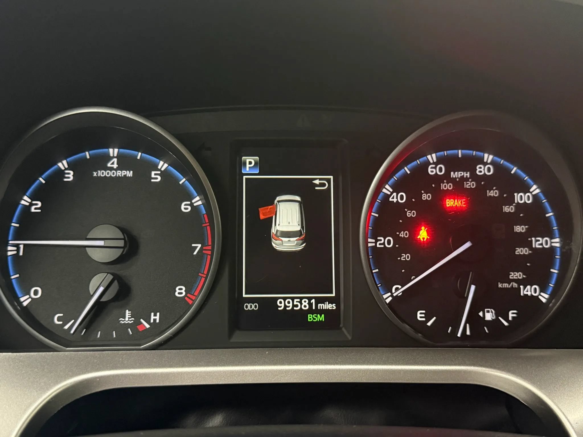 Used 2018 Toyota RAV4 XLE AWD/4WD image 17