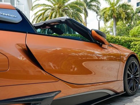 Used 2019 BMW i8 Roadster AWD/4WD image 29