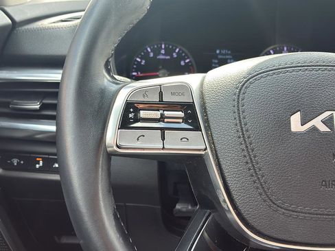 Used 2022 Kia Telluride LX image 33