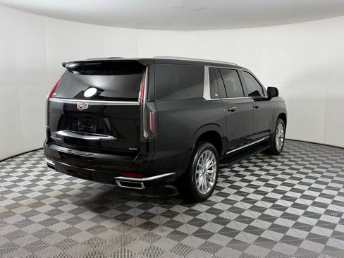 Used 2022 Cadillac Escalade ESV Premium Luxury AWD/4WD image 11