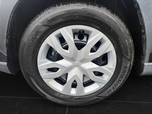 Used 2023 Toyota Corolla Cross L AWD/4WD image 9