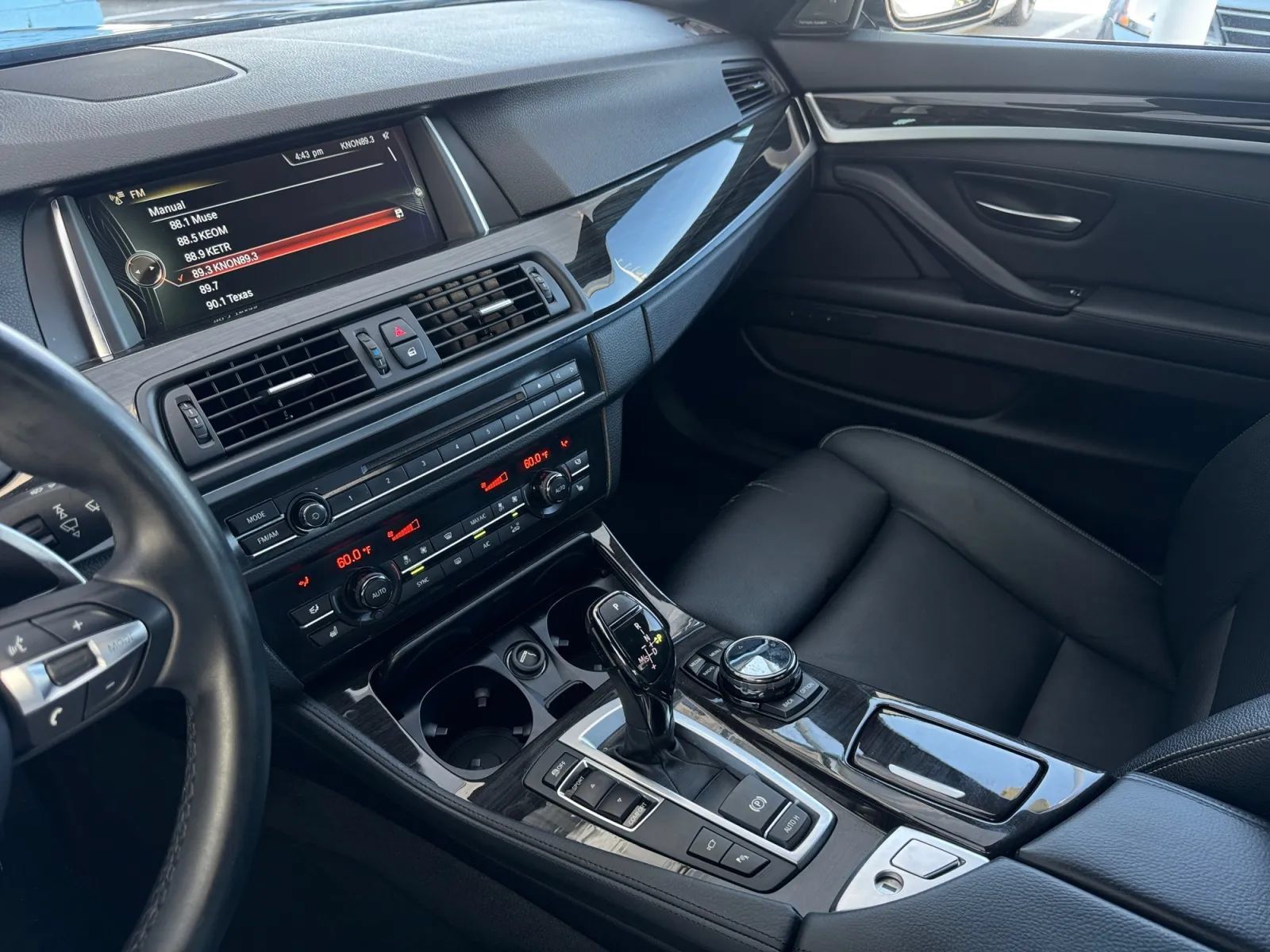 Used 2014 BMW 550i Sedan RWD image 31