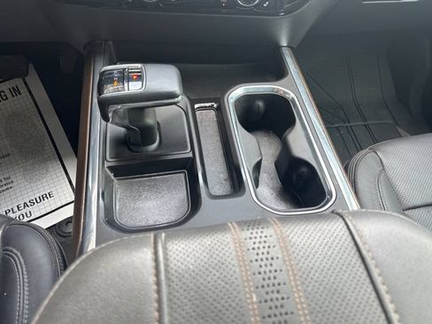 Used 2024 Chevrolet Silverado 1500 High Country AWD/4WD image 6