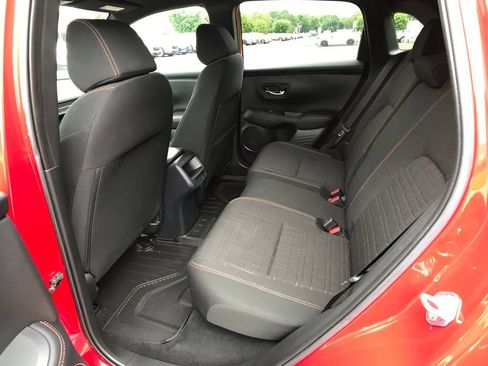 Certified 2025 Honda HR-V Sport image 9