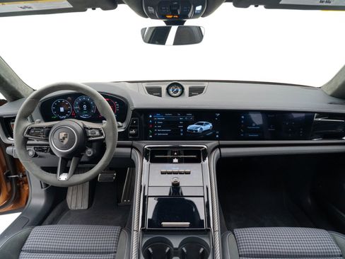 Used 2025 Porsche Panamera Turbo image 19