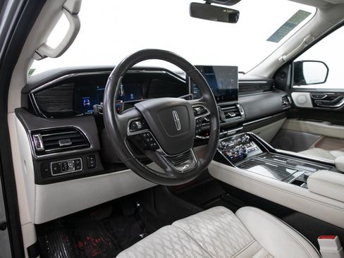Used 2022 Lincoln Navigator L Black Label AWD/4WD image 28
