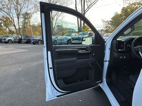 New 2026 GMC Sierra 1500 Elevation image 12