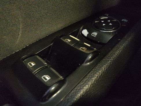 Used 2015 Ford Fusion SE w/ Equipment Group 201A image 27