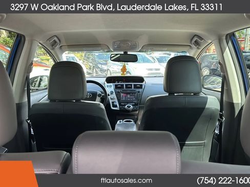 Used 2014 Toyota Prius V Five FWD image 41