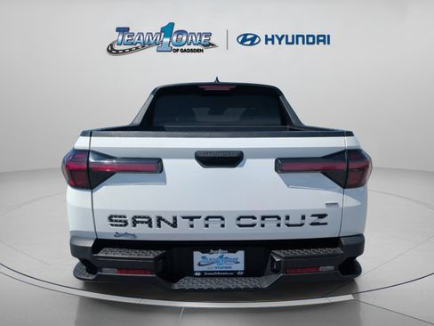 Used 2023 Hyundai Santa Cruz SEL AWD/4WD image 7
