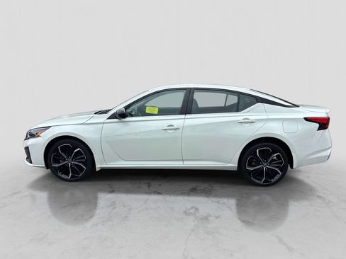Certified 2023 Nissan Altima 2.5 SR AWD/4WD image 2