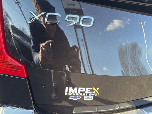 Used 2024 Volvo XC90 B5 Plus w/ Protection Package Premier image 21