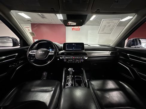 Used 2022 Kia Telluride LX image 23