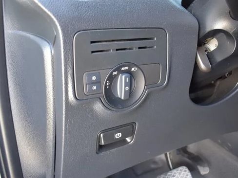 Used 2020 Mercedes-Benz Metris image 17