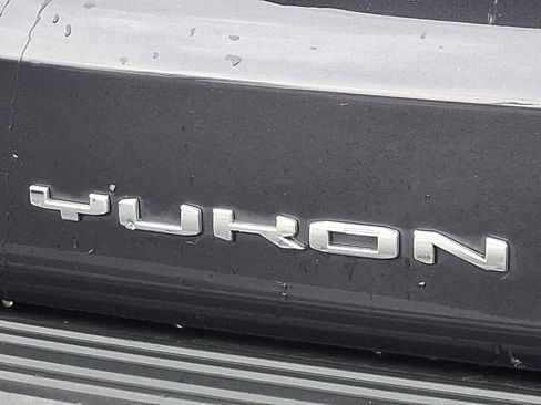 Used 2023 GMC Yukon XL Denali image 30