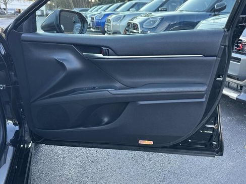 Used 2020 Toyota Camry XSE image 30