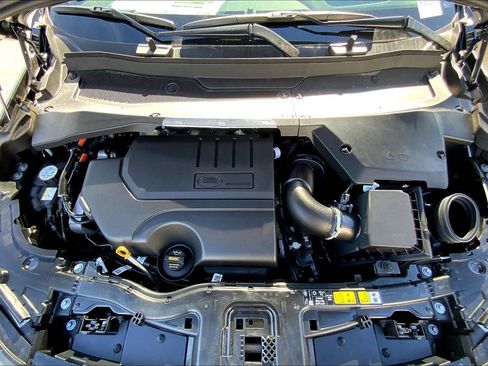 New 2025 Land Rover Discovery Sport Dynamic SE image 12