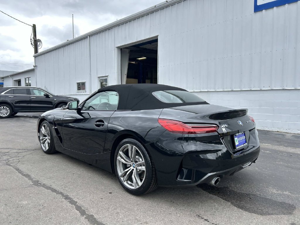 Used 2019 BMW Z4 sDrive30i w/ M Sport Package RWD image 3